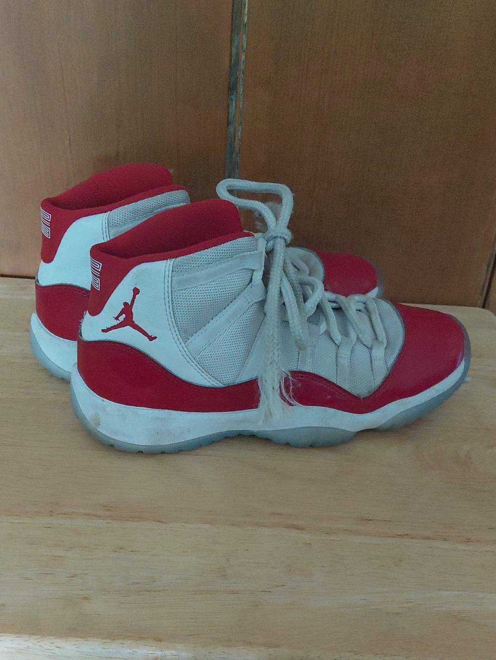 Nike Air Jordans 11 Retro Cherry Kids' 5.5 High-Top Basketball Shoes